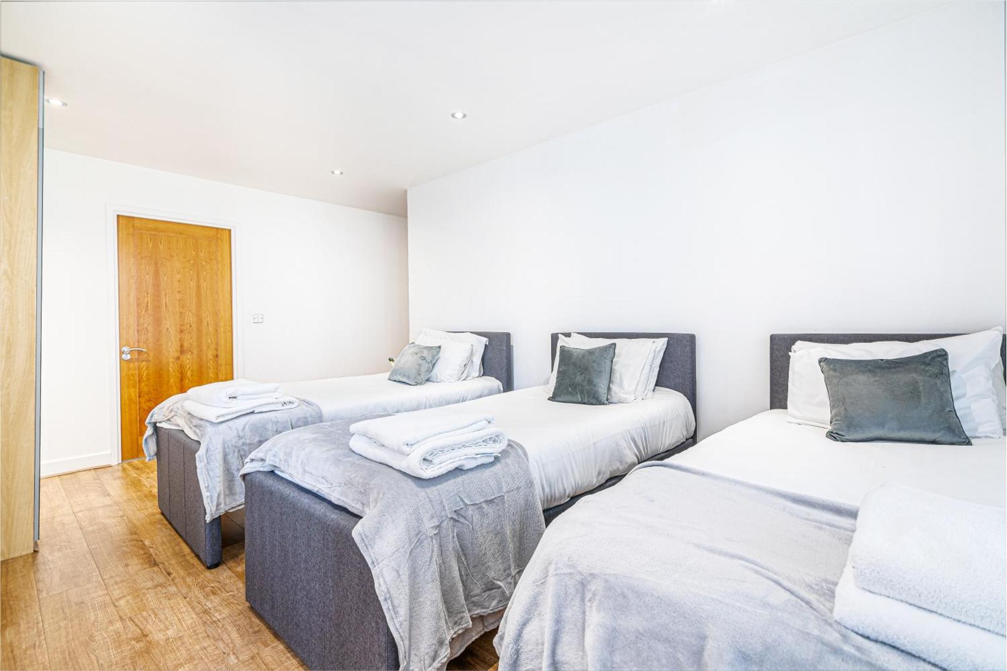 Excel London Majestic Apartment Екстериор снимка