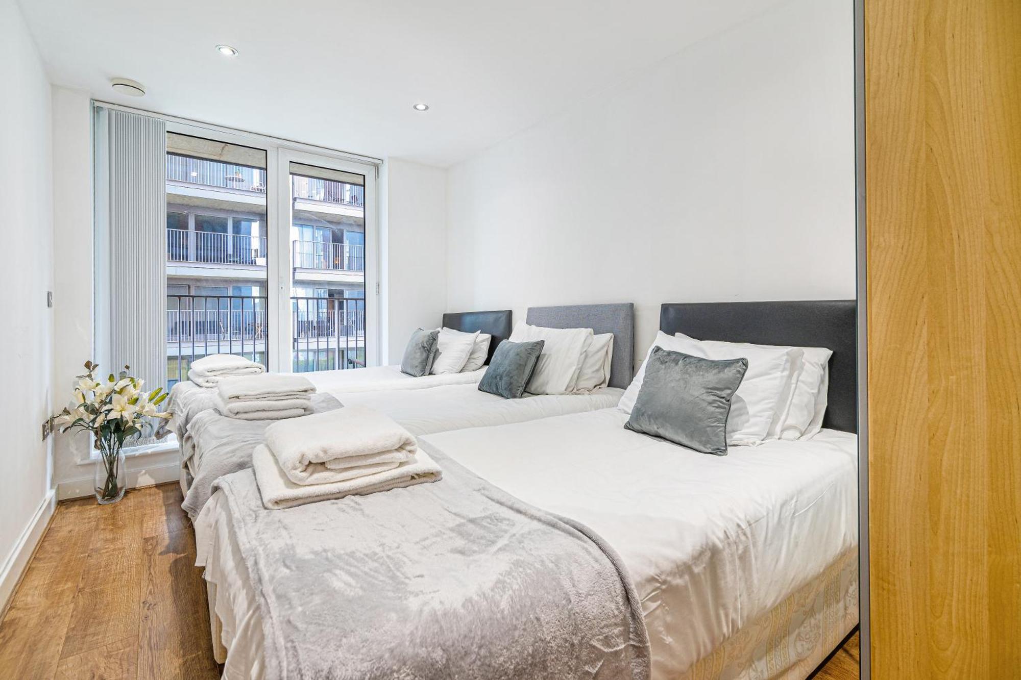 Excel London Majestic Apartment Екстериор снимка