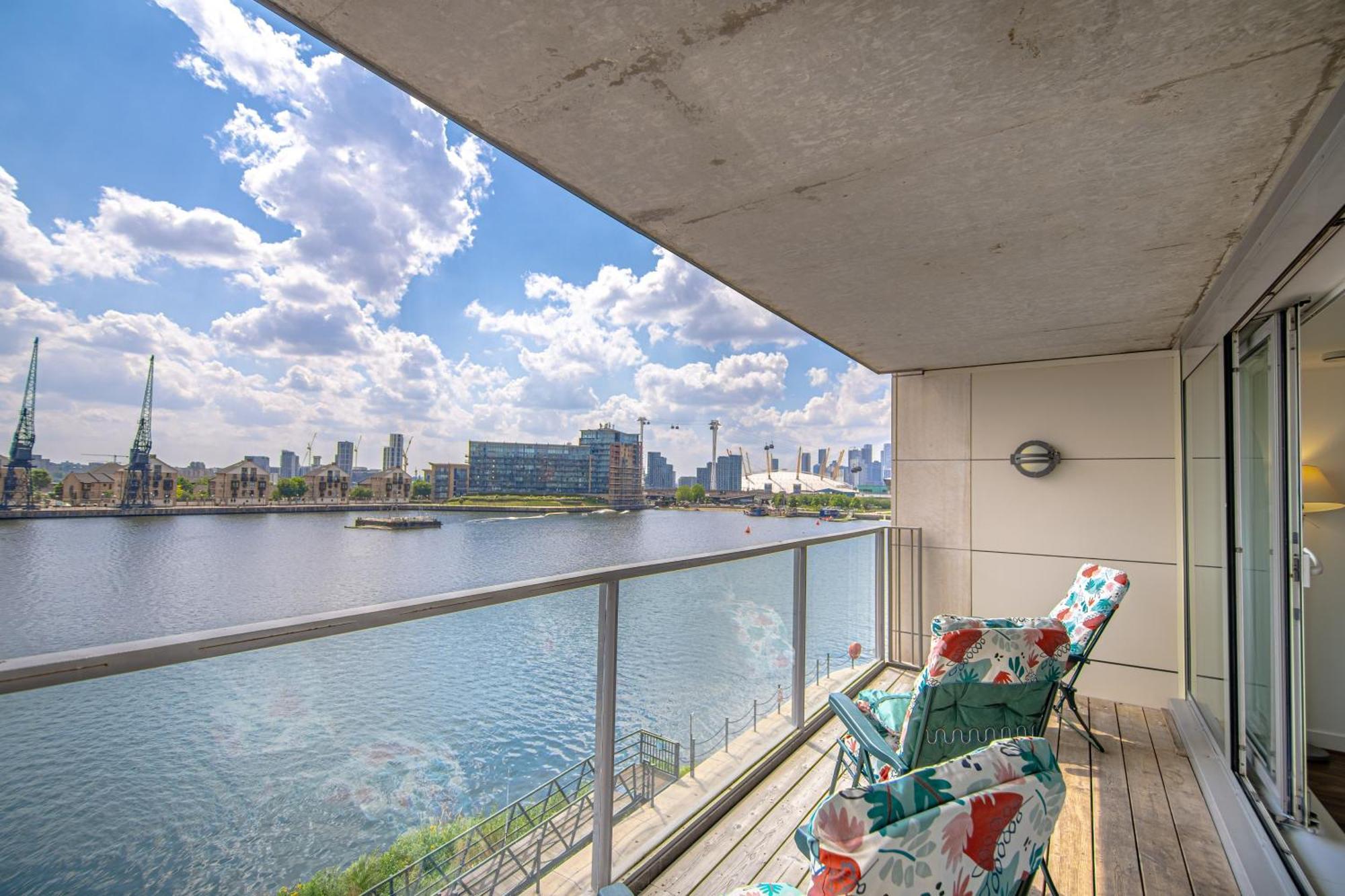 Excel London Majestic Apartment Екстериор снимка
