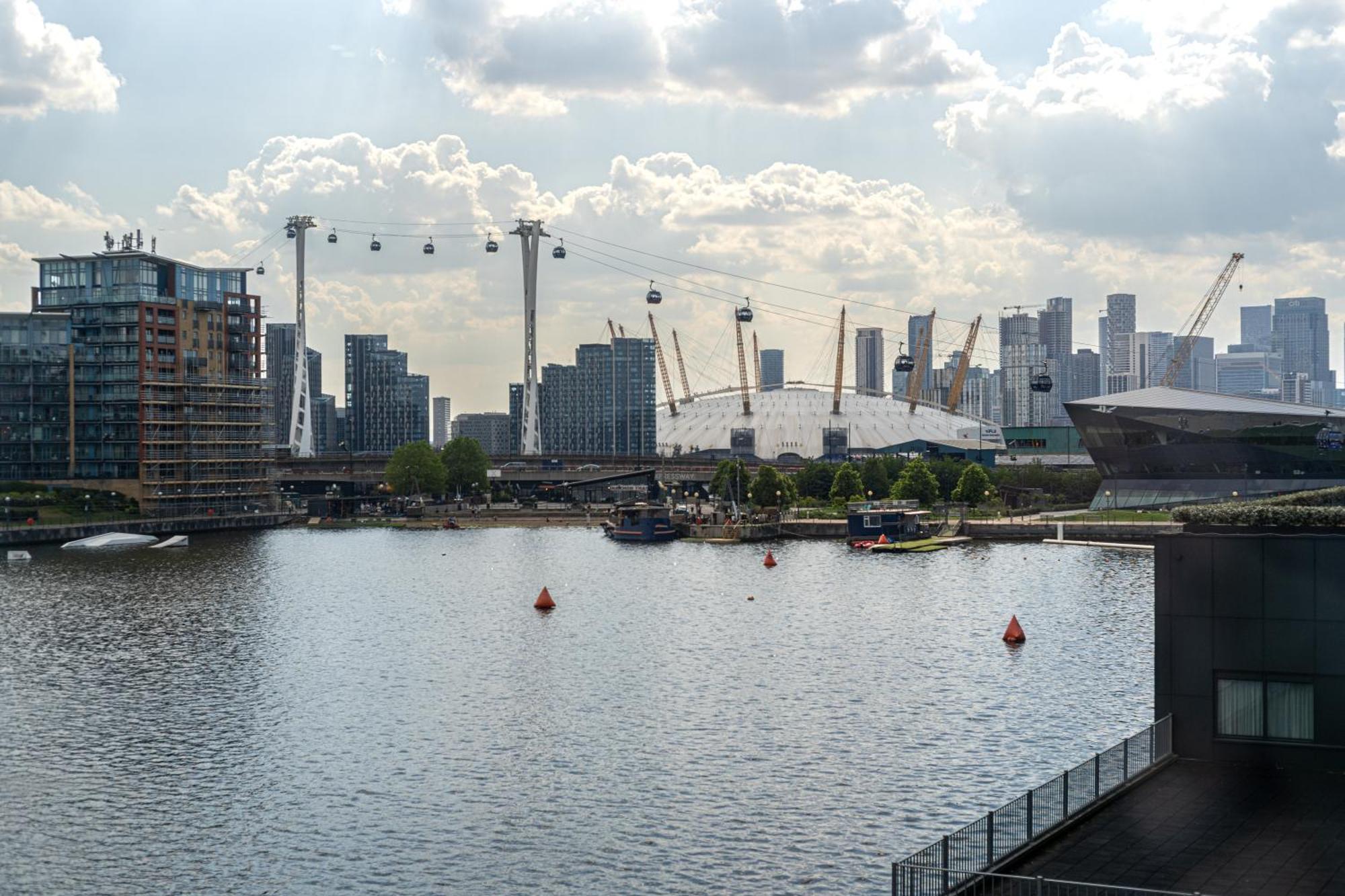 Excel London Majestic Apartment Екстериор снимка